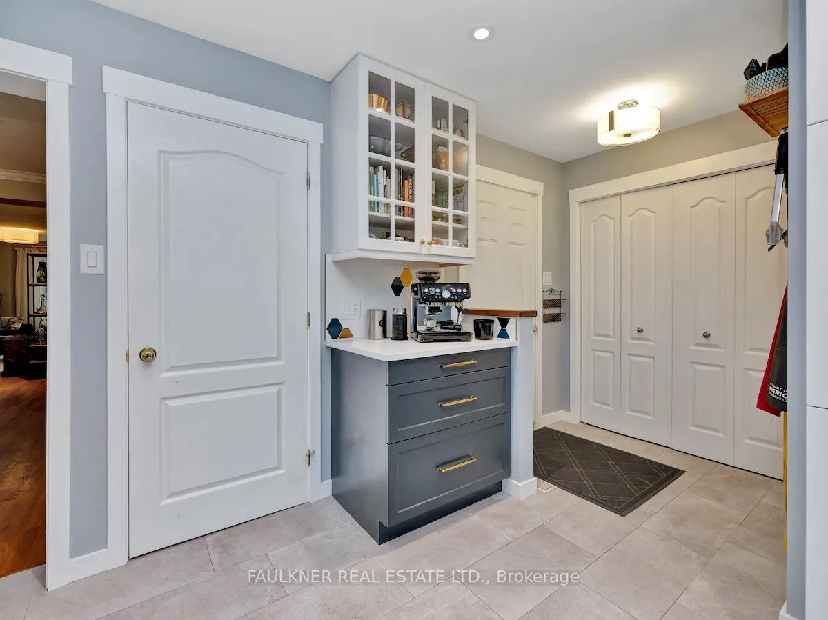 Photo 11 of 27 Warrington Drive, Ottawa, Old Ottawa South — HOMEH
