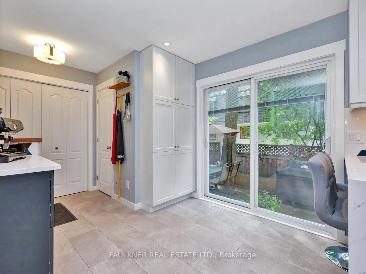 Photo 12 of 27 Warrington Drive, Ottawa, Old Ottawa South — HOMEH