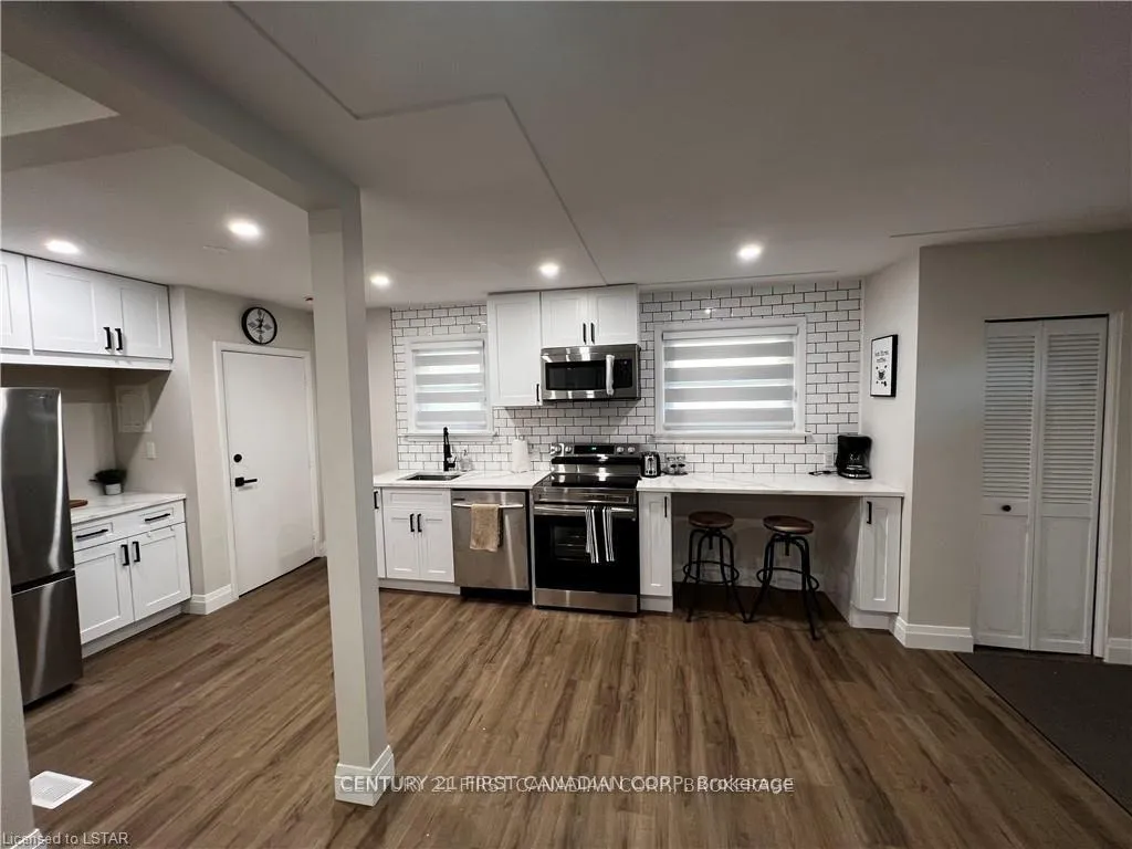 Photo 7 of 1794 Trafalgar Street, London, East H — HOMEH