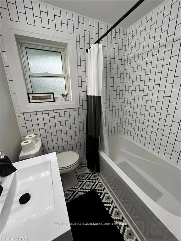 Photo 10 of 1794 Trafalgar Street, London, East H — HOMEH