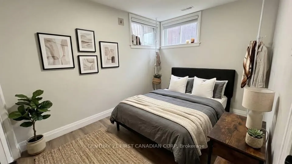 Photo 15 of 1794 Trafalgar Street, London, East H — HOMEH