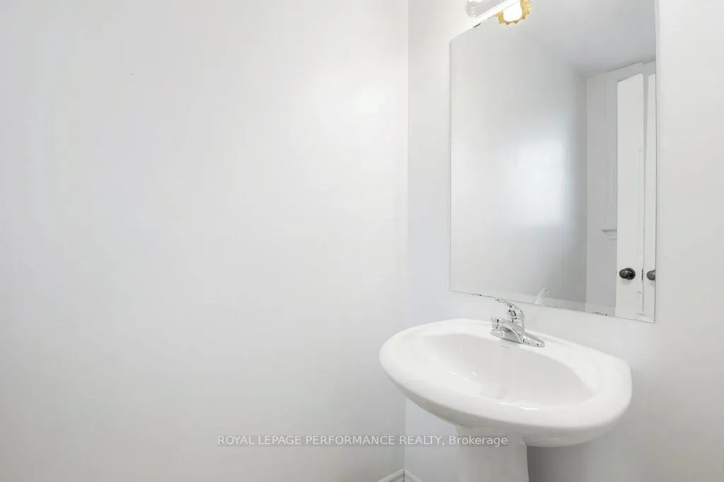 Photo 5 of 203 Bradwell Way, Ottawa, Blossom Park/Kemp Park/Findlay Creek — HOMEH