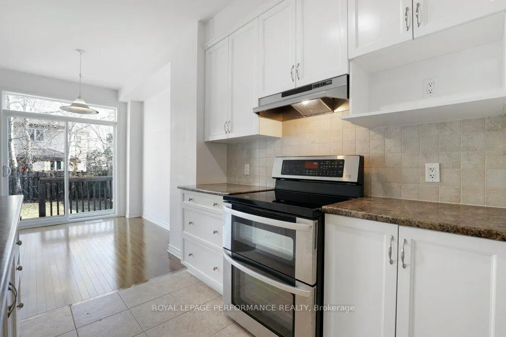 Photo 8 of 203 Bradwell Way, Ottawa, Blossom Park/Kemp Park/Findlay Creek — HOMEH