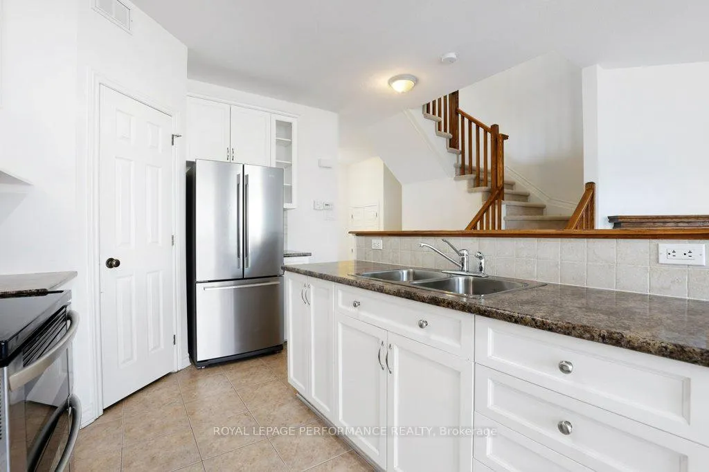 Photo 10 of 203 Bradwell Way, Ottawa, Blossom Park/Kemp Park/Findlay Creek — HOMEH