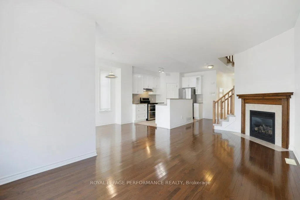Photo 15 of 203 Bradwell Way, Ottawa, Blossom Park/Kemp Park/Findlay Creek — HOMEH