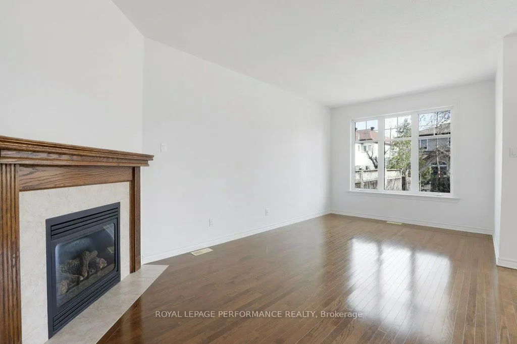 Photo 16 of 203 Bradwell Way, Ottawa, Blossom Park/Kemp Park/Findlay Creek — HOMEH