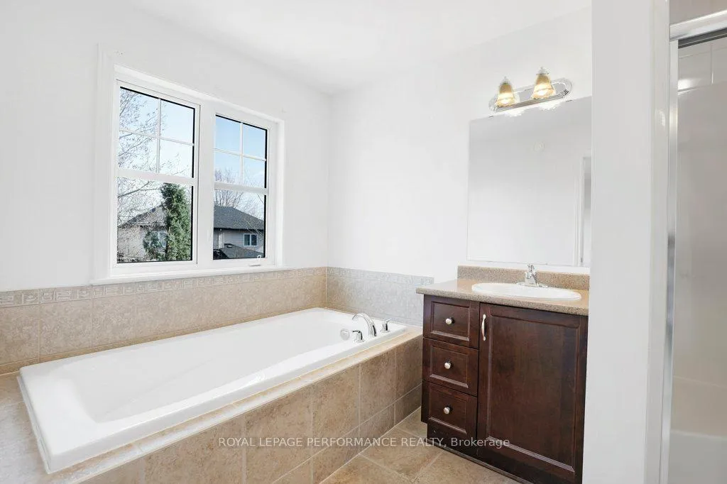 Photo 22 of 203 Bradwell Way, Ottawa, Blossom Park/Kemp Park/Findlay Creek — HOMEH