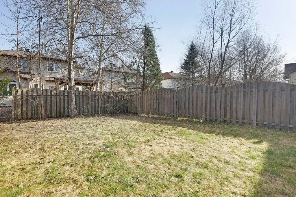 Photo 33 of 203 Bradwell Way, Ottawa, Blossom Park/Kemp Park/Findlay Creek — HOMEH