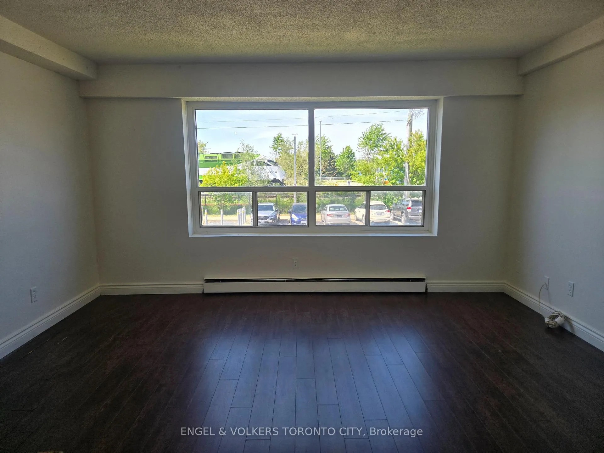 Photo 2 of Unit 201, 109 Gowan Street, Barrie, Allandale — HOMEH
