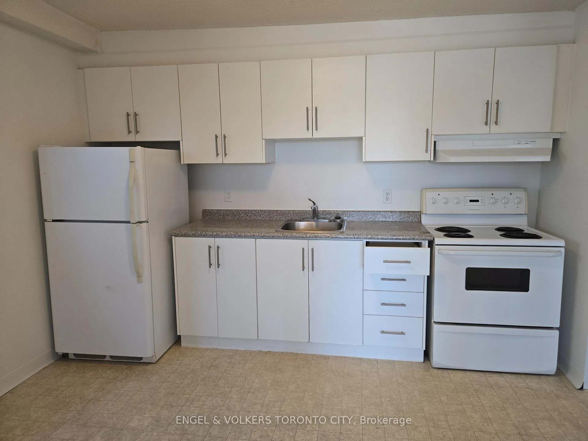 Photo 3 of Unit 201, 109 Gowan Street, Barrie, Allandale — HOMEH