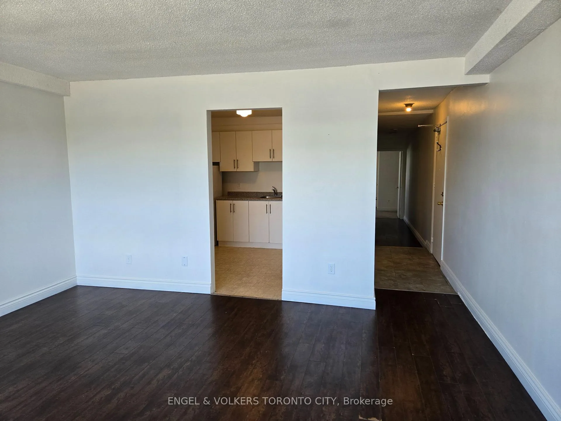 Photo 4 of Unit 201, 109 Gowan Street, Barrie, Allandale — HOMEH