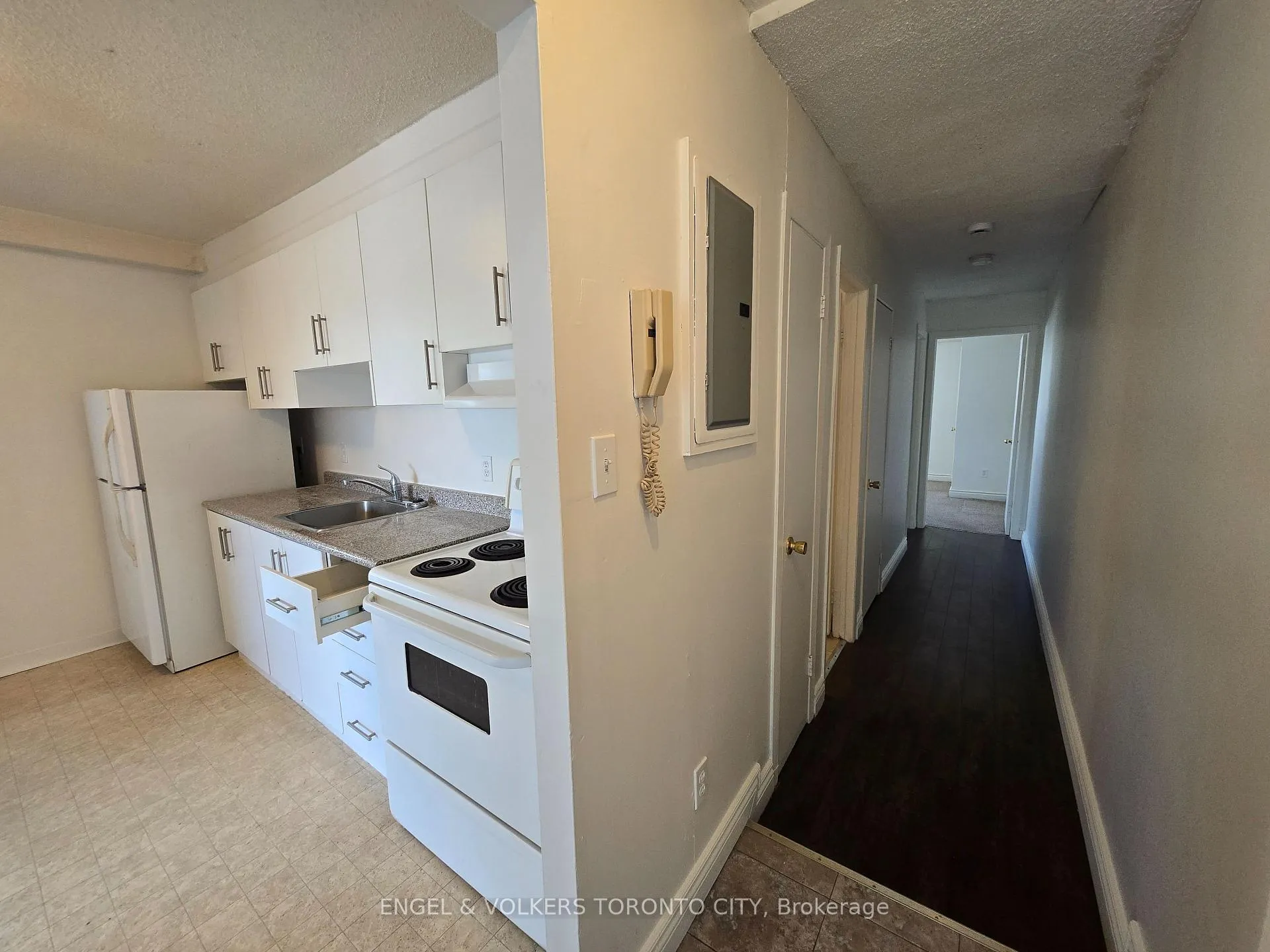 Photo 5 of Unit 201, 109 Gowan Street, Barrie, Allandale — HOMEH