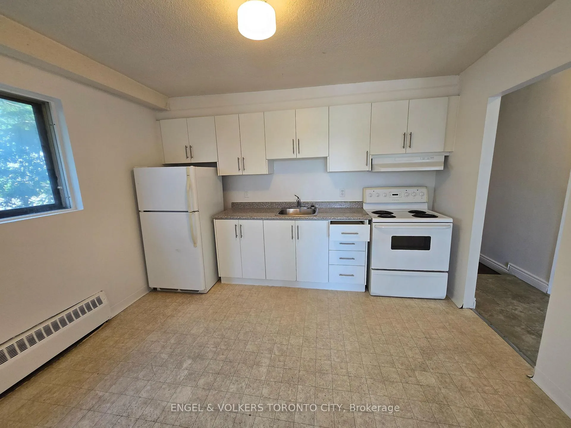Photo 6 of Unit 201, 109 Gowan Street, Barrie, Allandale — HOMEH