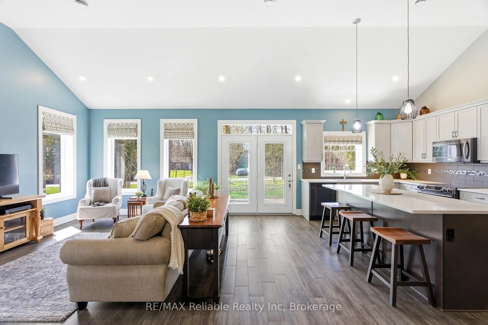 Photo 8 of 79055 Kelly Court, Central Huron, Goderich — HOMEH