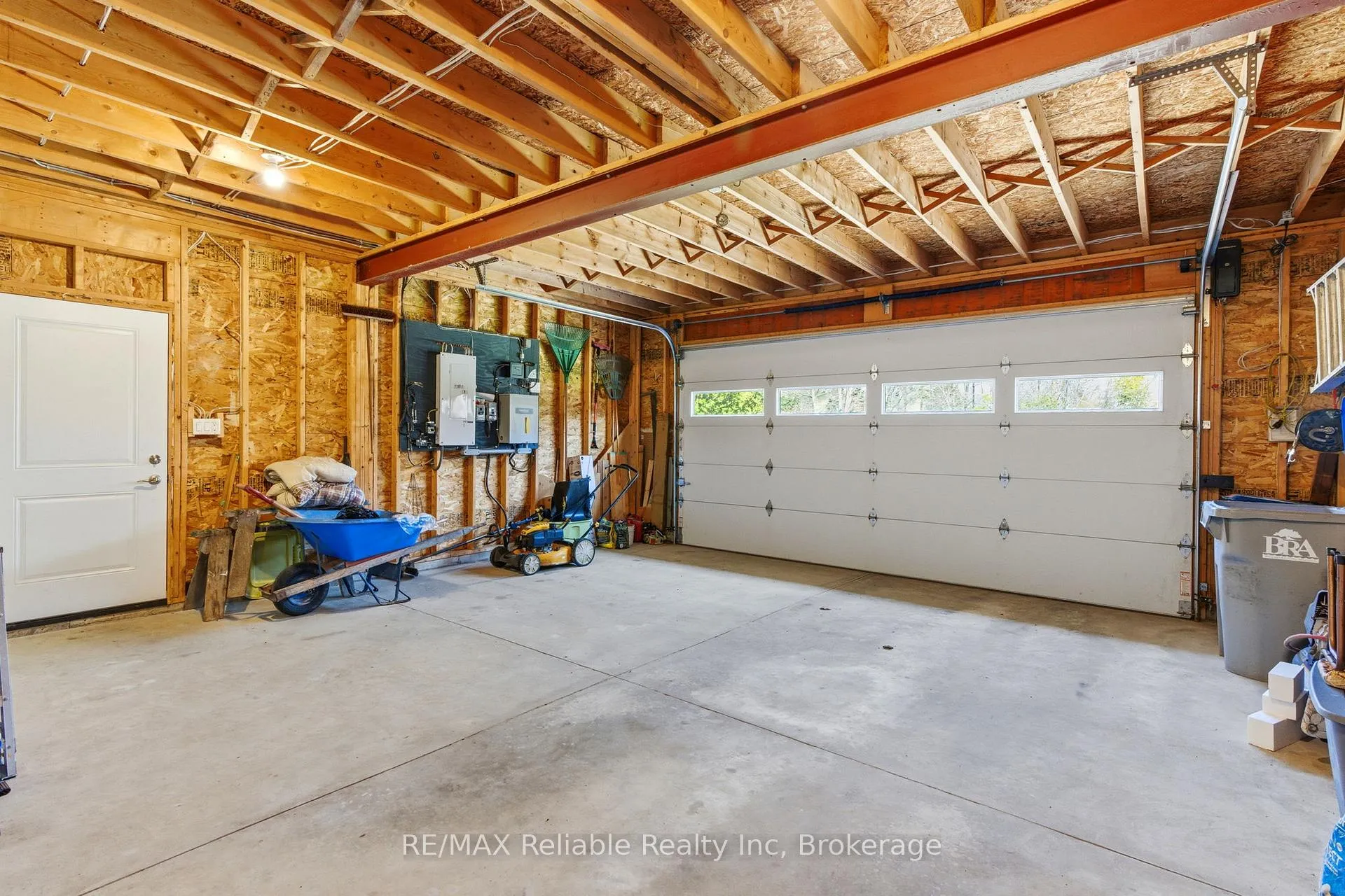 Photo 33 of 79055 Kelly Court, Central Huron, Goderich — HOMEH