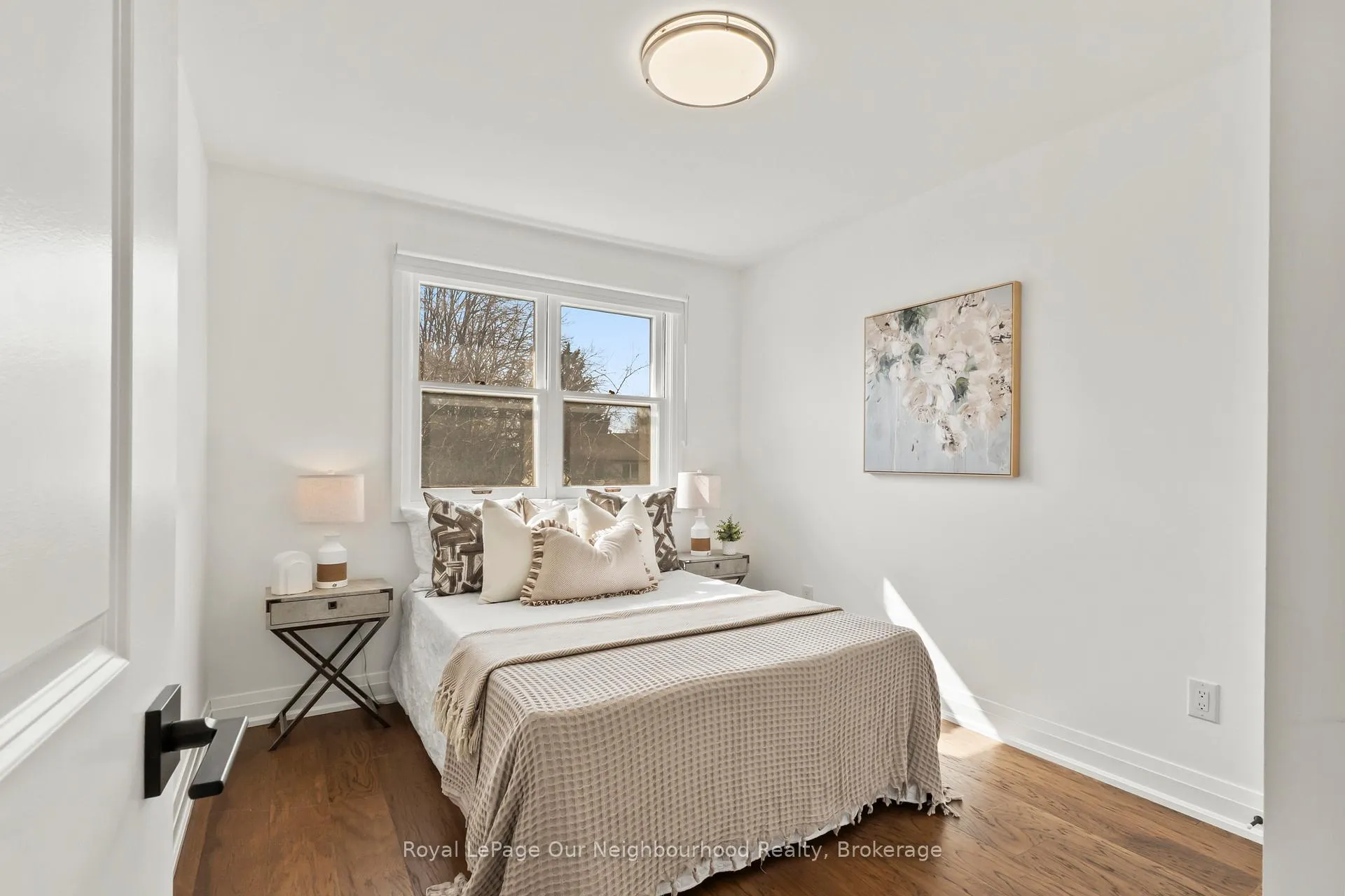 Photo 11 of 571 Berwick Crescent, Oshawa, McLaughlin — HOMEH