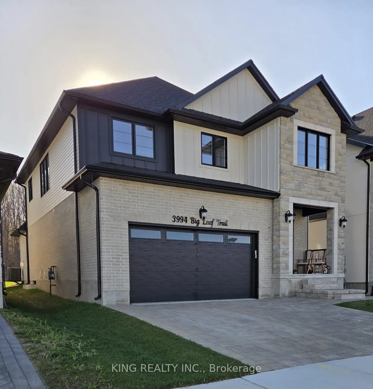 Photo 1 of Unit Upper, 3994 Big Leaf Trail, London, South V — HOMEH