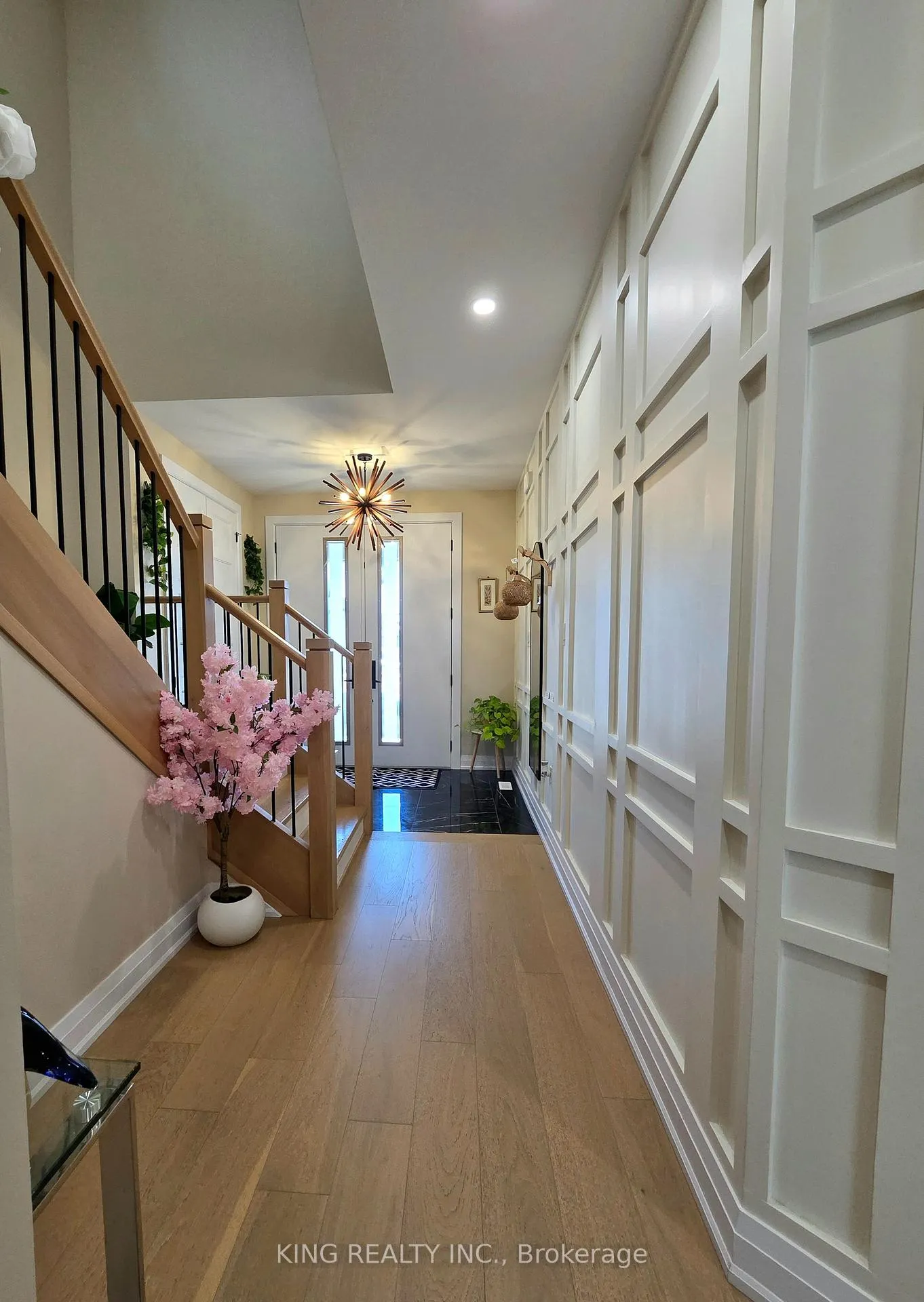 Photo 7 of Unit Upper, 3994 Big Leaf Trail, London, South V — HOMEH