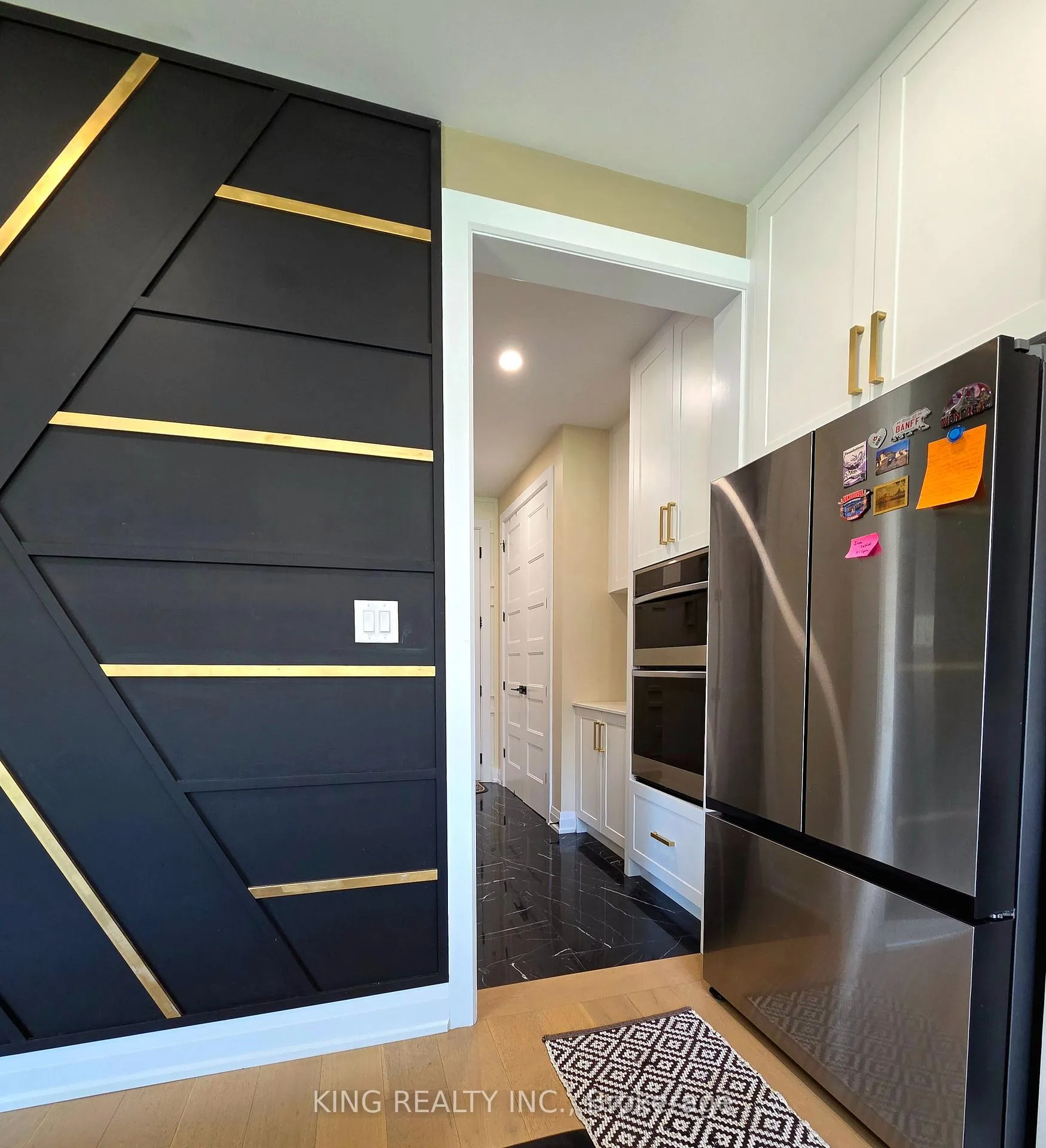 Photo 12 of Unit Upper, 3994 Big Leaf Trail, London, South V — HOMEH