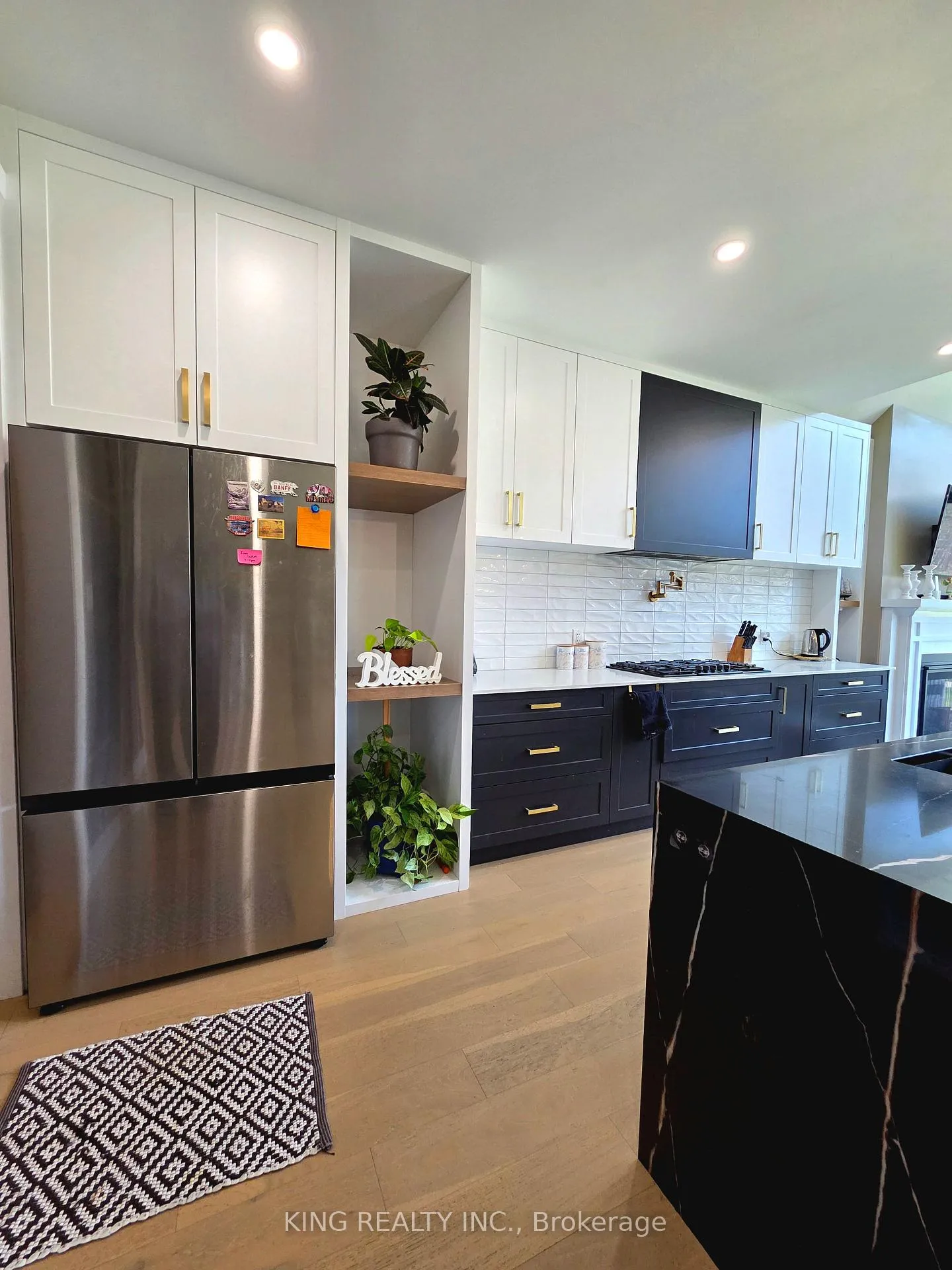 Photo 13 of Unit Upper, 3994 Big Leaf Trail, London, South V — HOMEH