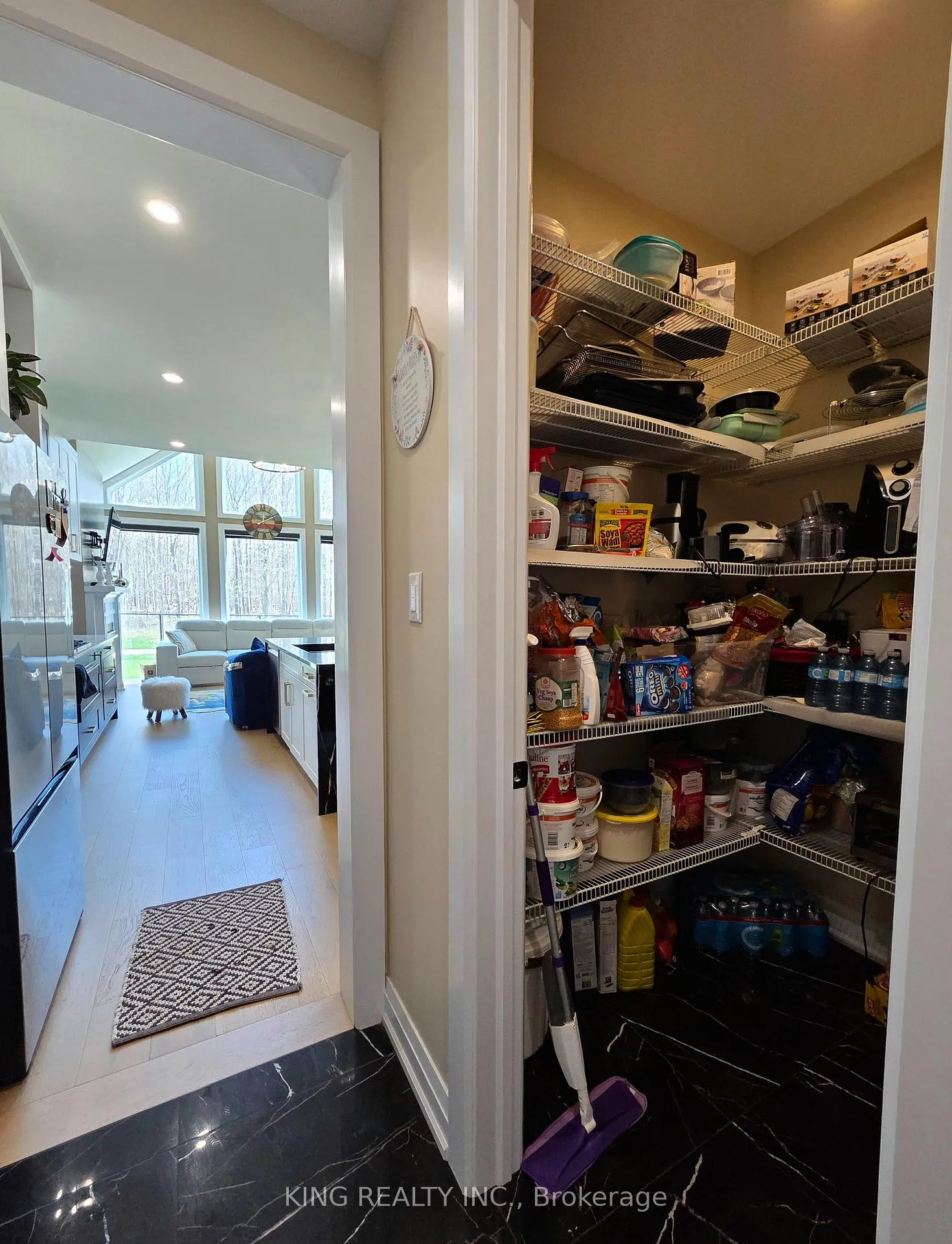 Photo 14 of Unit Upper, 3994 Big Leaf Trail, London, South V — HOMEH