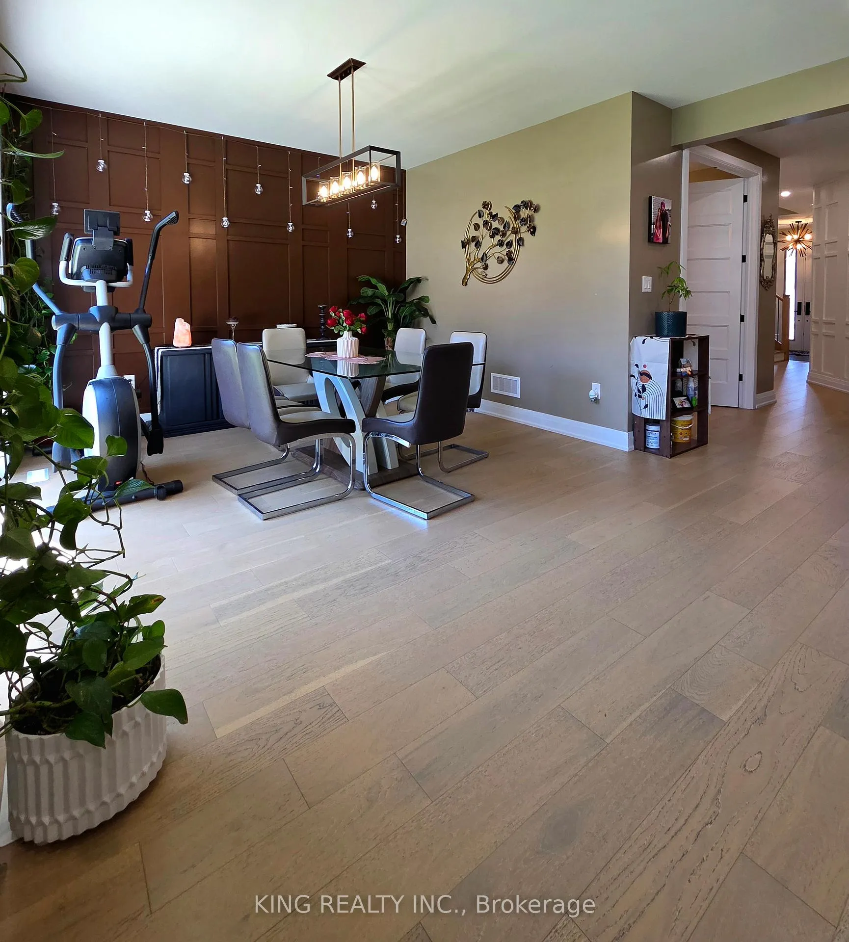 Photo 19 of Unit Upper, 3994 Big Leaf Trail, London, South V — HOMEH