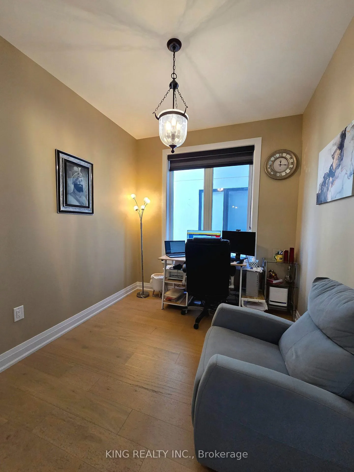 Photo 20 of Unit Upper, 3994 Big Leaf Trail, London, South V — HOMEH