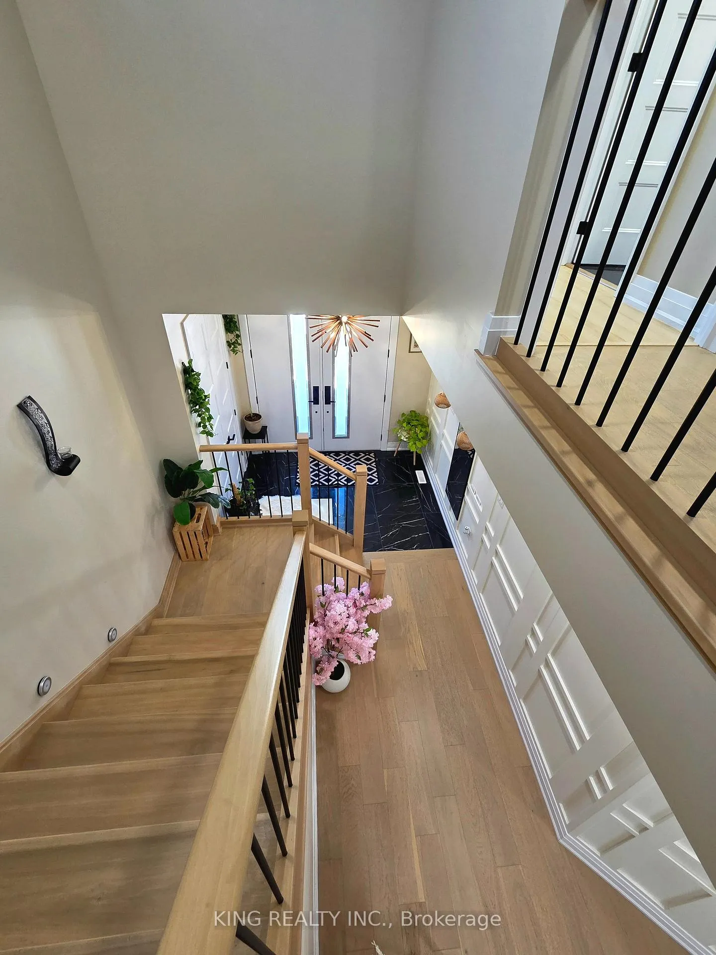 Photo 23 of Unit Upper, 3994 Big Leaf Trail, London, South V — HOMEH
