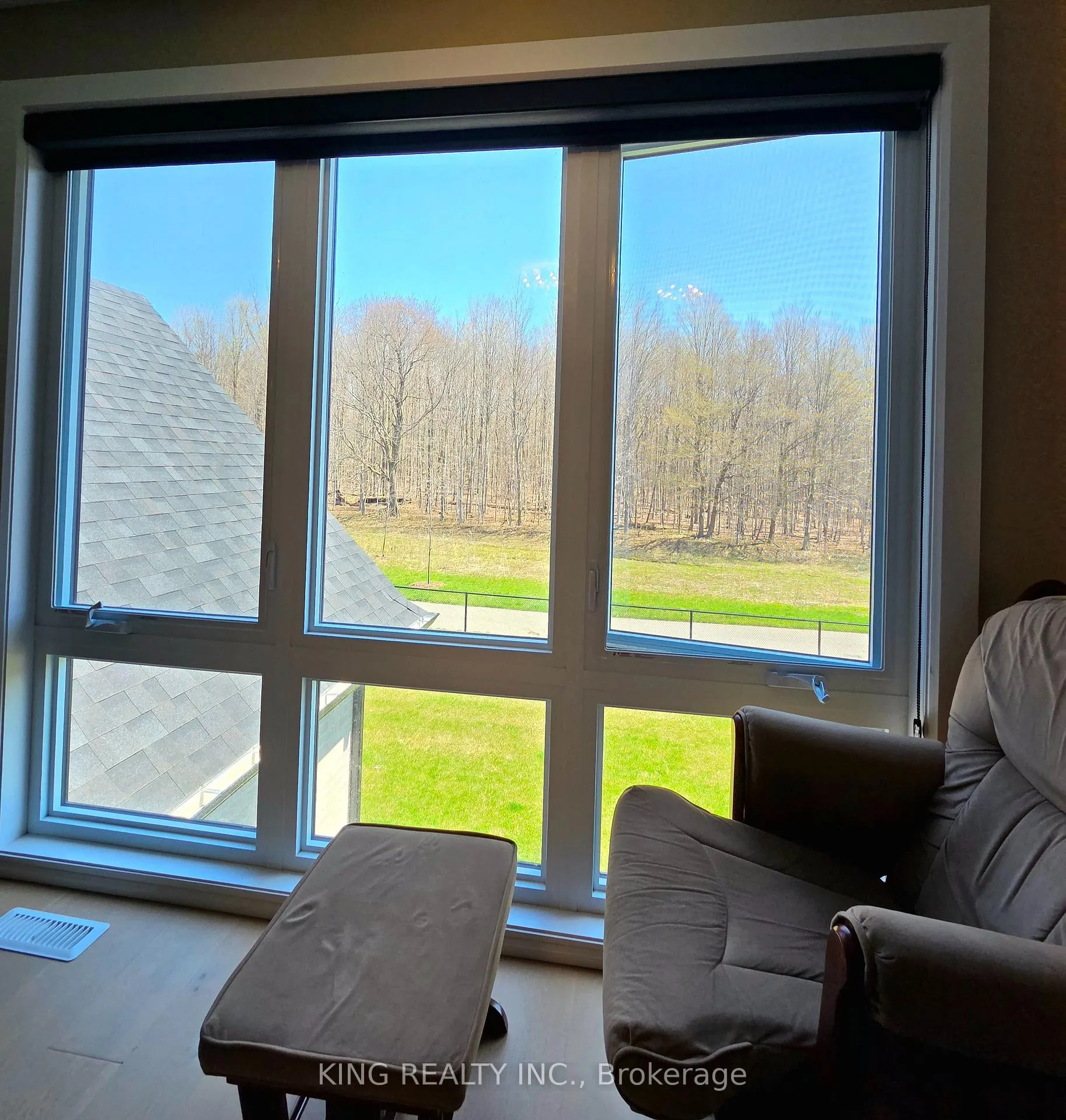 Photo 27 of Unit Upper, 3994 Big Leaf Trail, London, South V — HOMEH