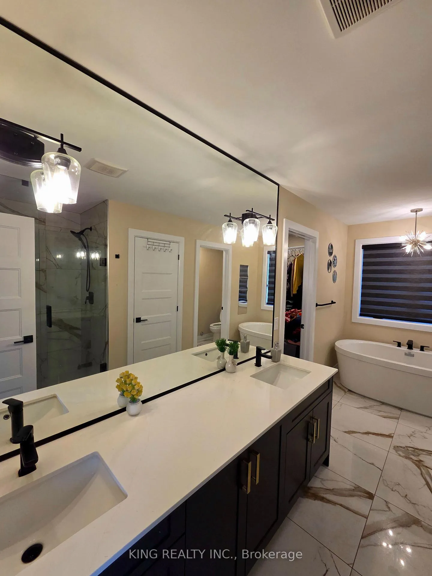 Photo 30 of Unit Upper, 3994 Big Leaf Trail, London, South V — HOMEH