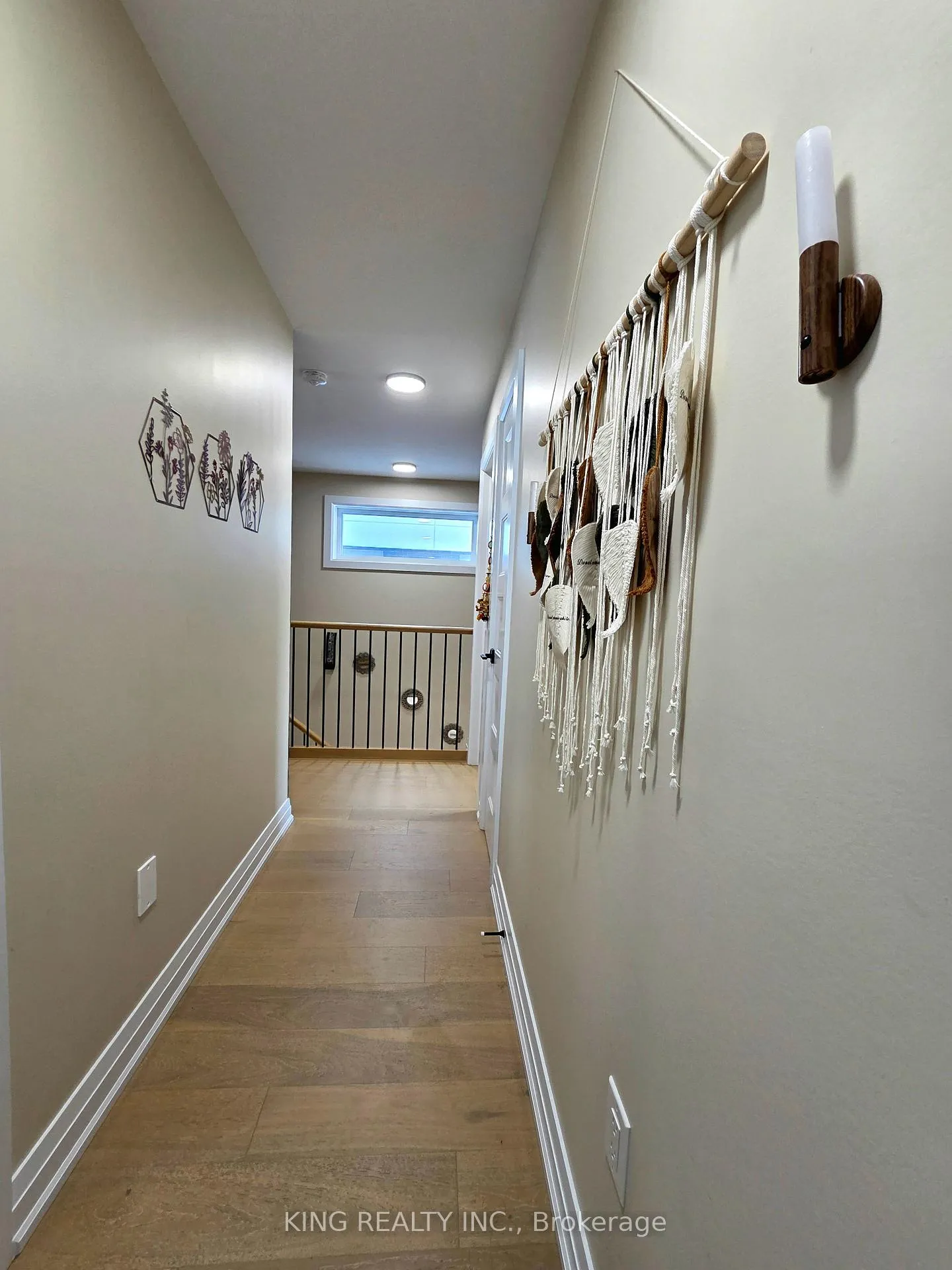 Photo 35 of Unit Upper, 3994 Big Leaf Trail, London, South V — HOMEH