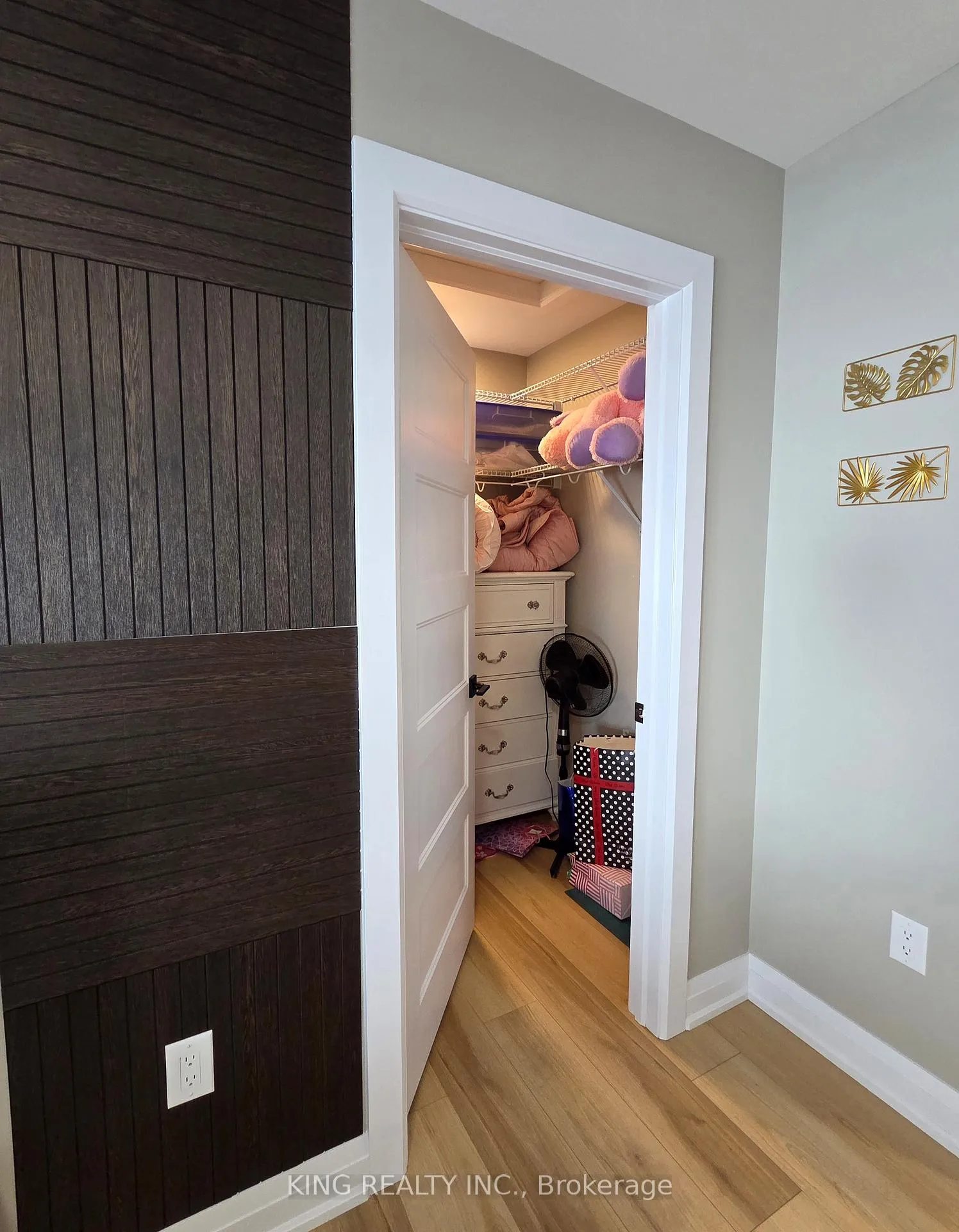 Photo 39 of Unit Upper, 3994 Big Leaf Trail, London, South V — HOMEH