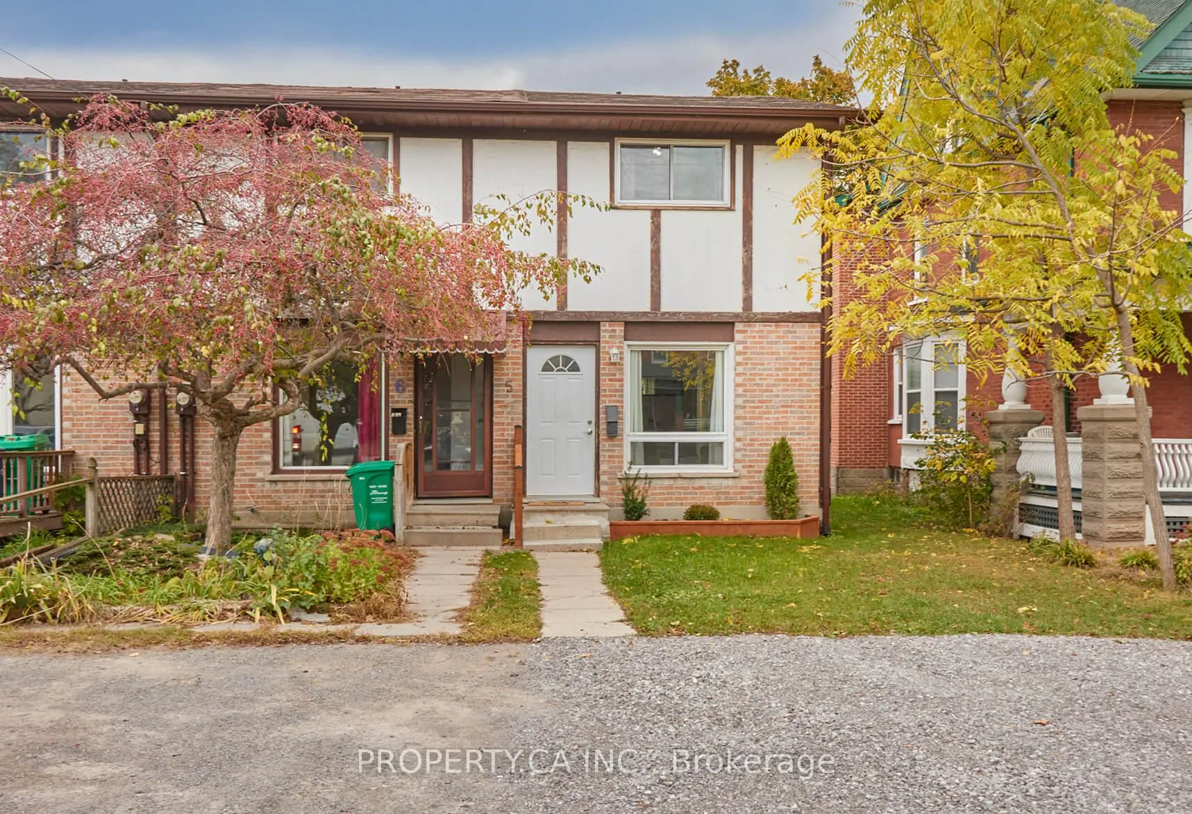 Front of Unit 5, 610 George Street N