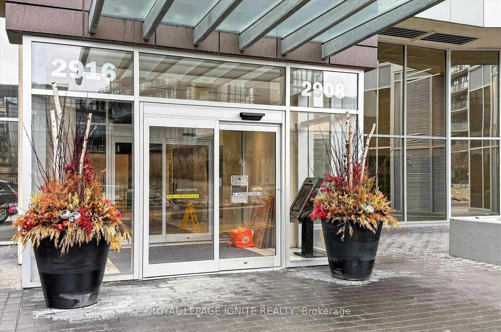 Photo 6 of Unit 2802, 2916 Highway 7 Road, Vaughan, Concord — HOMEH