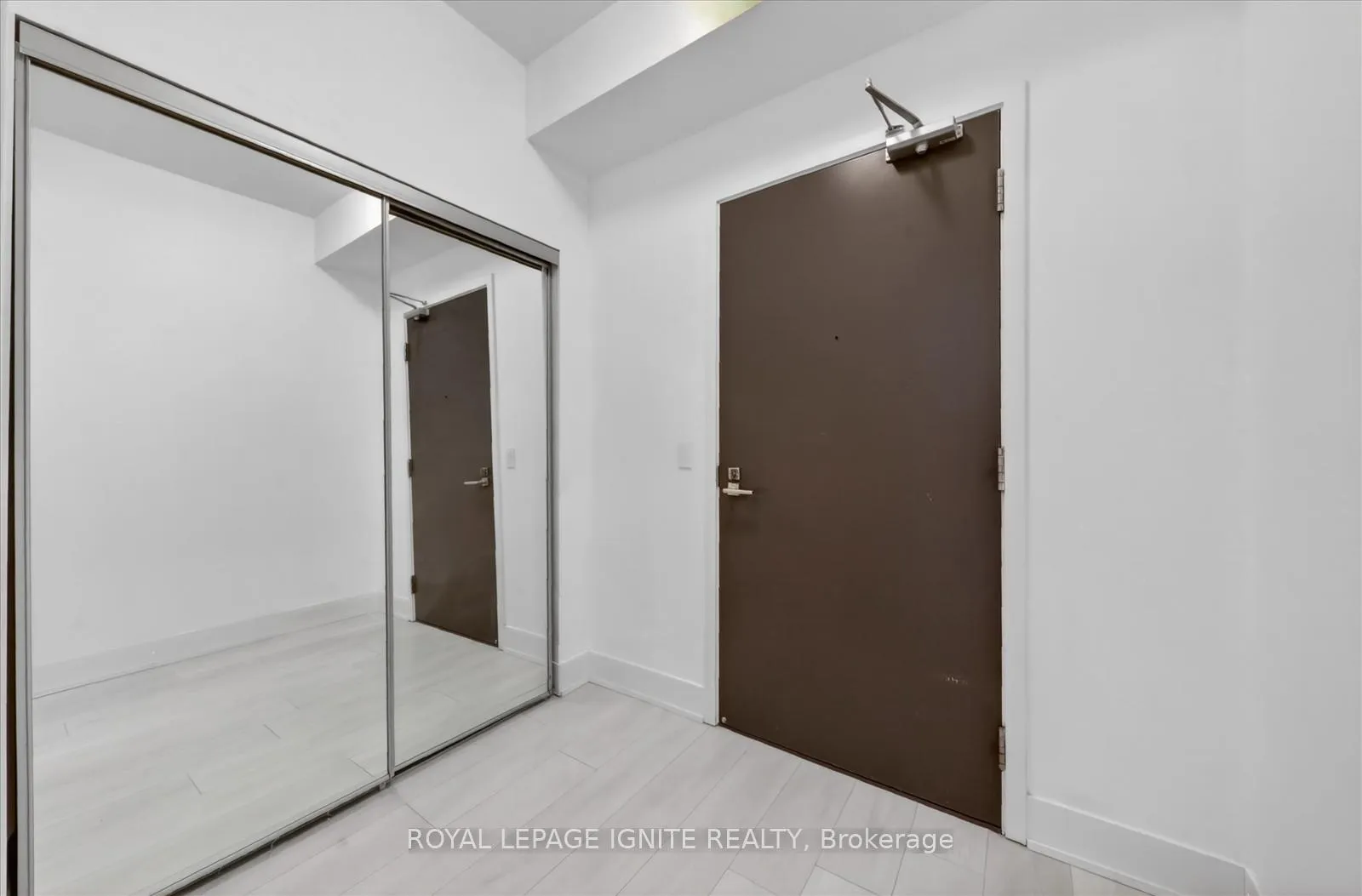 Photo 9 of Unit 2802, 2916 Highway 7 Road, Vaughan, Concord — HOMEH