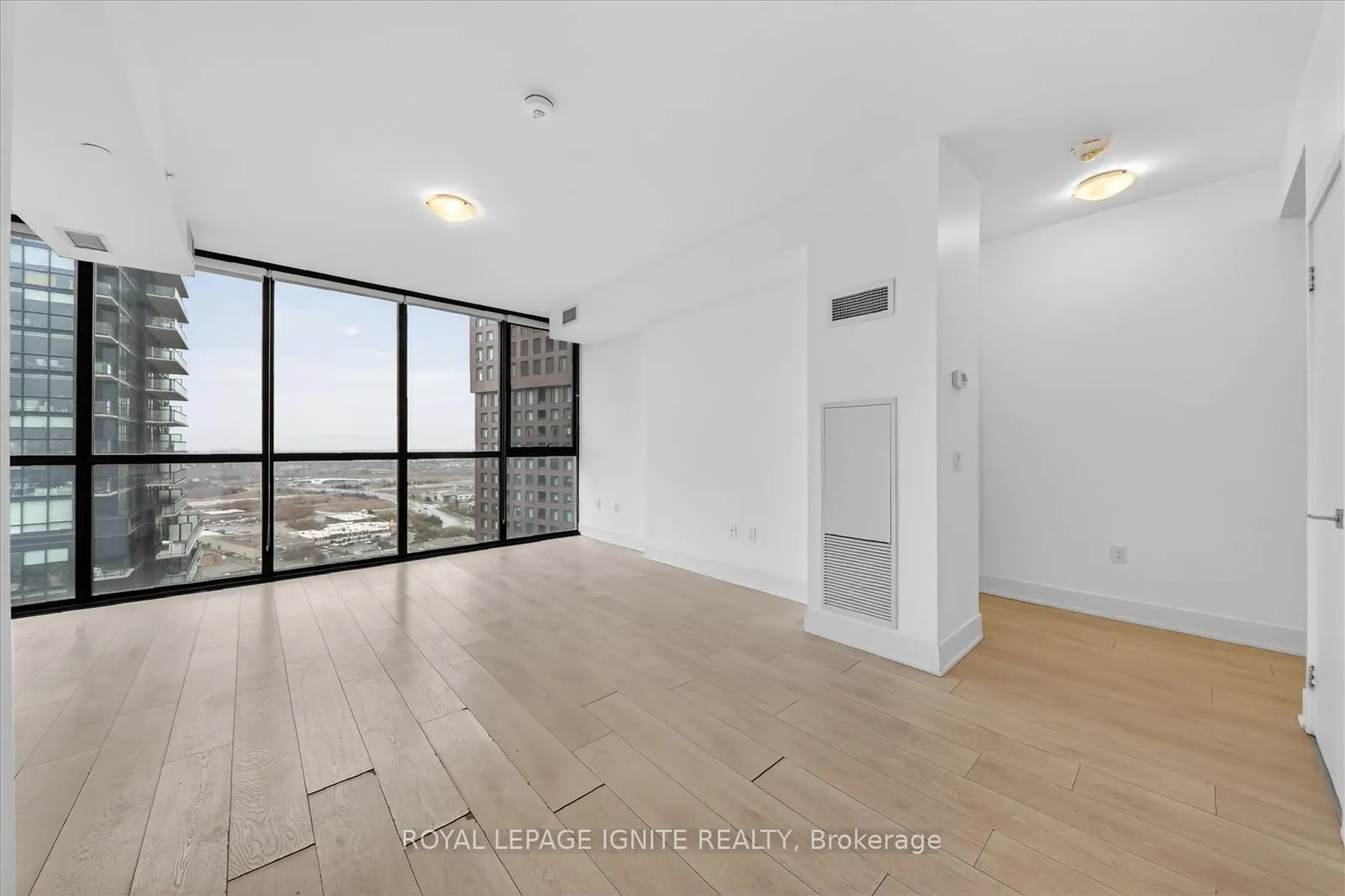 Photo 11 of Unit 2802, 2916 Highway 7 Road, Vaughan, Concord — HOMEH