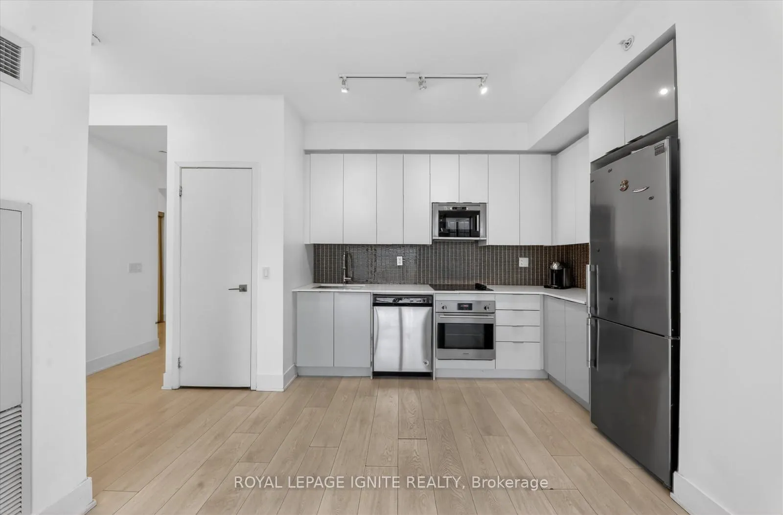Photo 12 of Unit 2802, 2916 Highway 7 Road, Vaughan, Concord — HOMEH