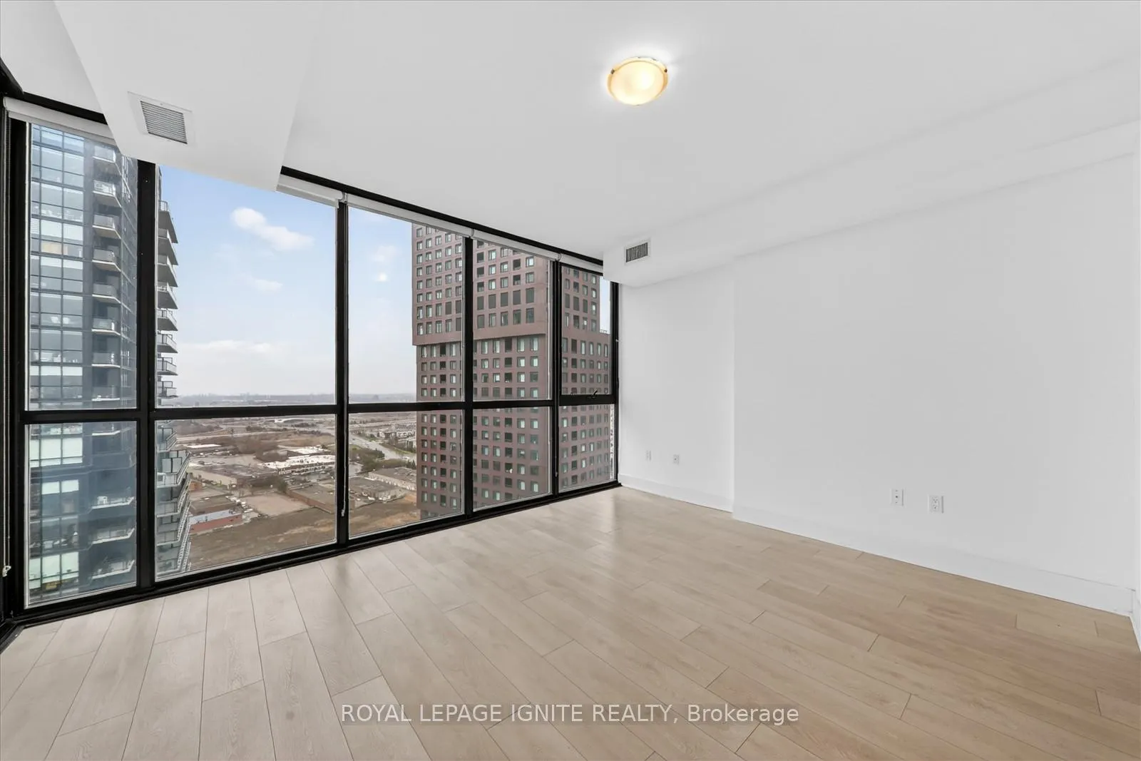 Photo 15 of Unit 2802, 2916 Highway 7 Road, Vaughan, Concord — HOMEH