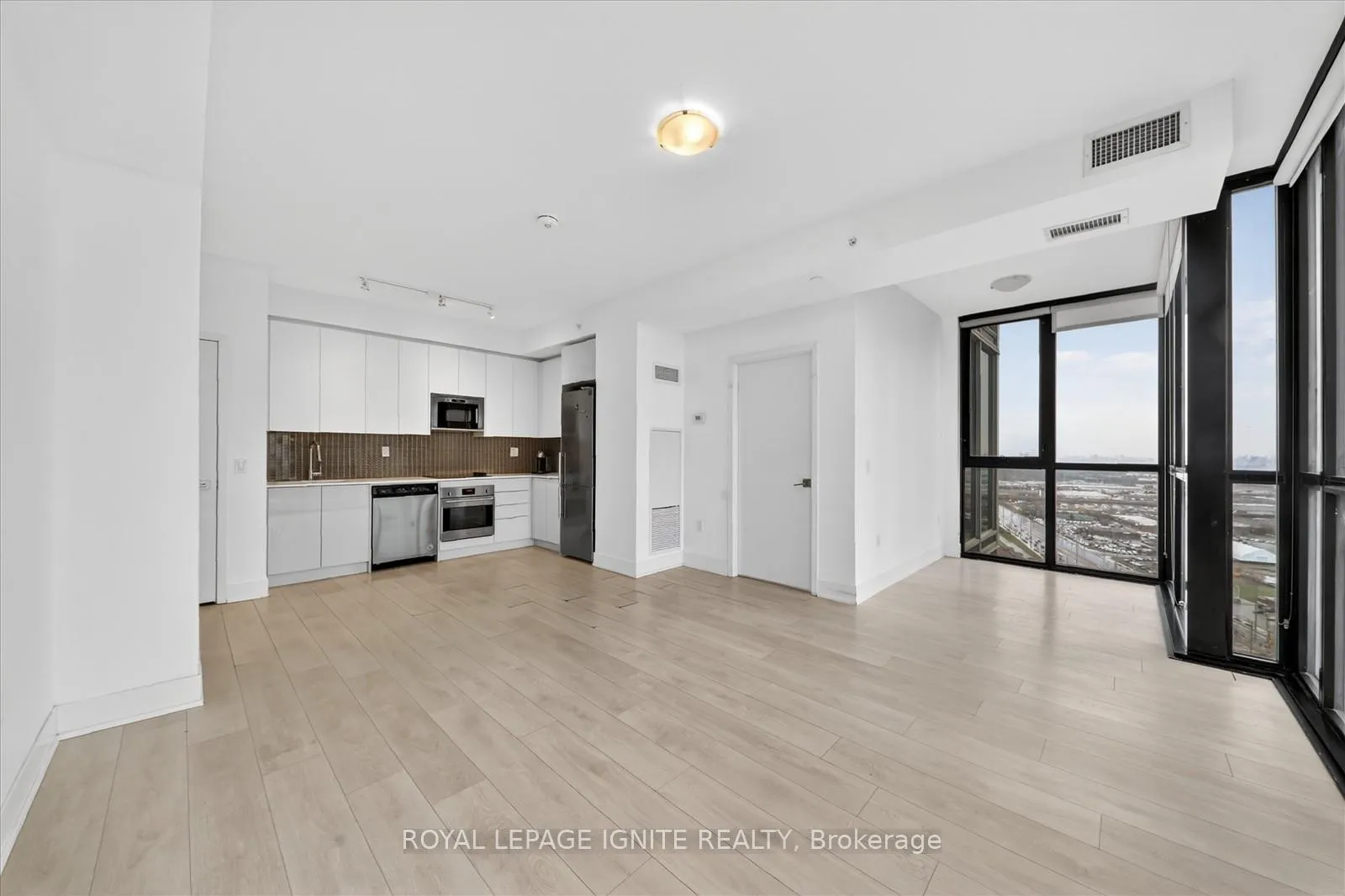 Photo 16 of Unit 2802, 2916 Highway 7 Road, Vaughan, Concord — HOMEH