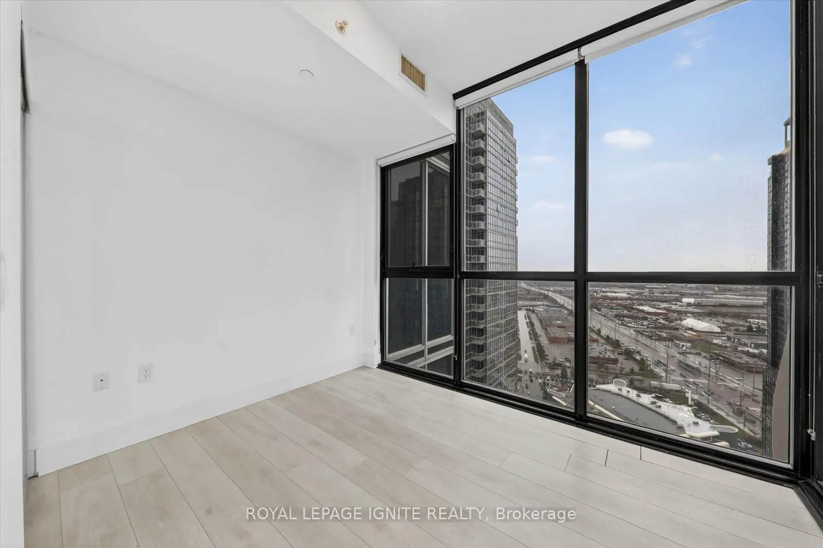 Photo 20 of Unit 2802, 2916 Highway 7 Road, Vaughan, Concord — HOMEH