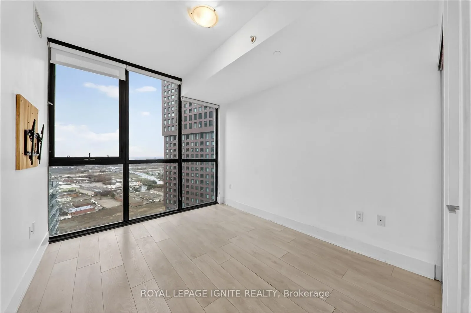Photo 22 of Unit 2802, 2916 Highway 7 Road, Vaughan, Concord — HOMEH