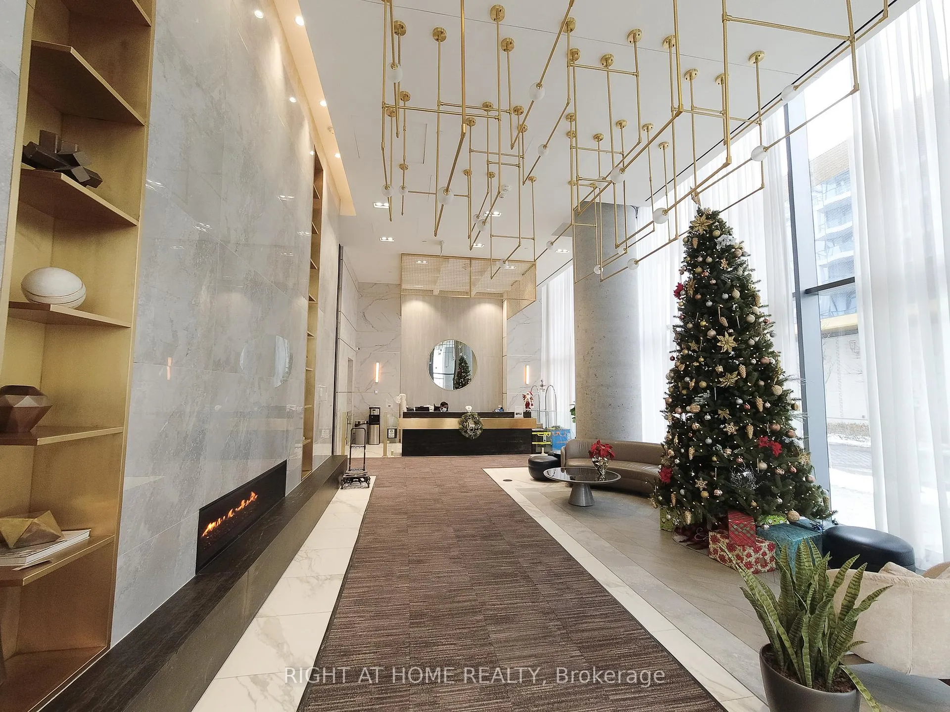 Photo 2 of Unit 4701, 5 Buttermill Avenue, Vaughan, Vaughan Corporate Centre — HOMEH