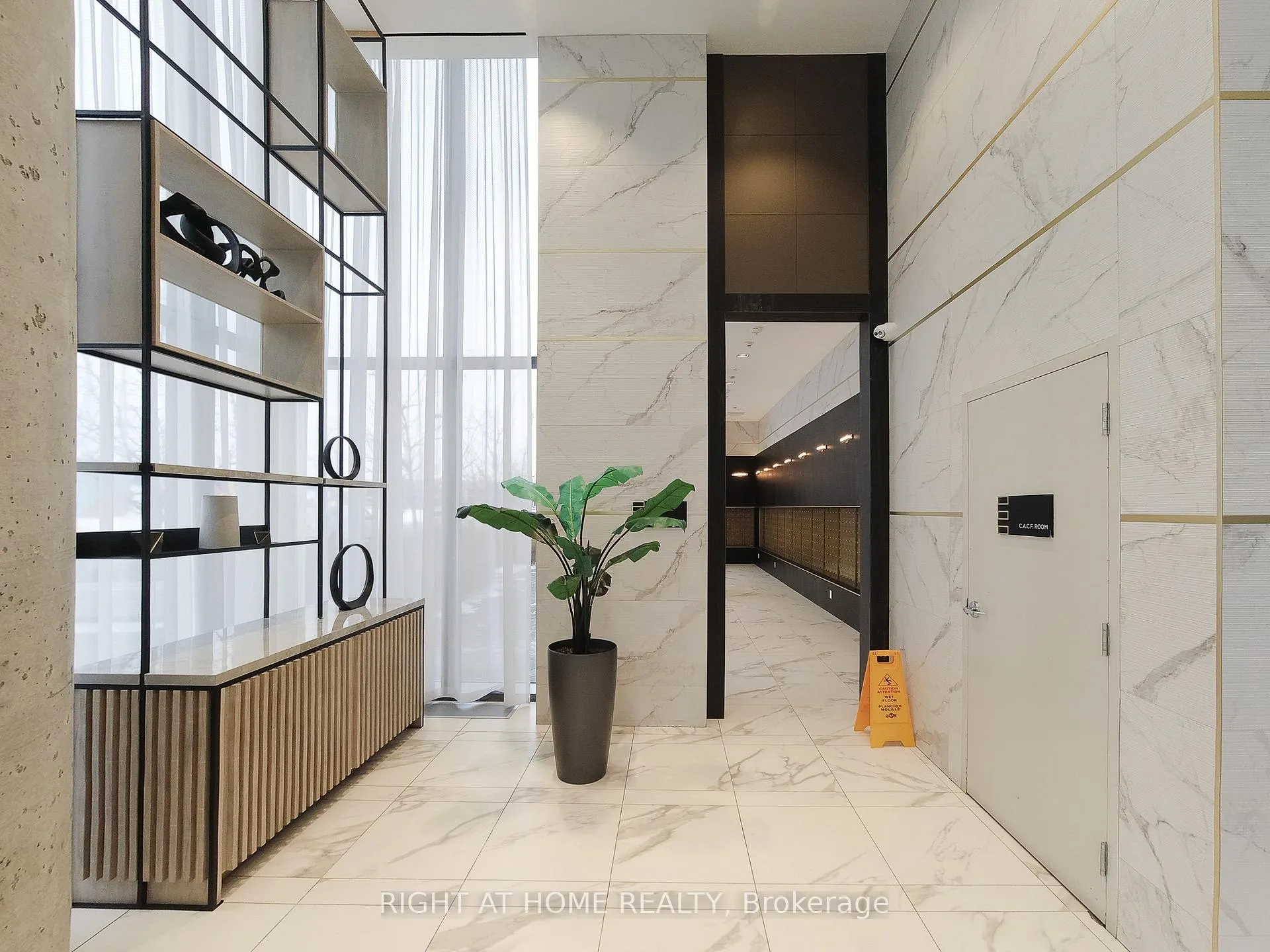 Photo 3 of Unit 4701, 5 Buttermill Avenue, Vaughan, Vaughan Corporate Centre — HOMEH