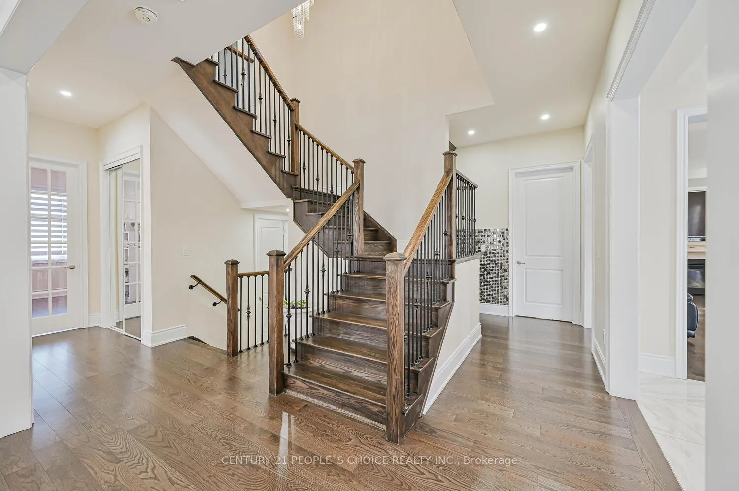 Photo 11 of 1 Carl Finlay Drive, Brampton, Toronto Gore Rural Estate — HOMEH
