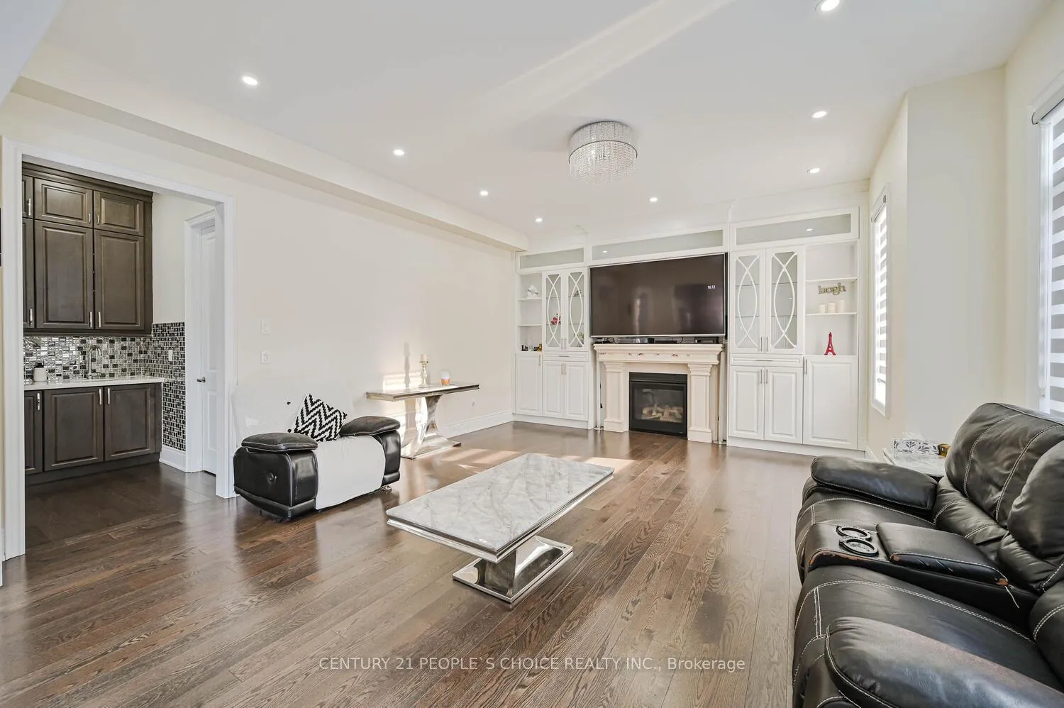 Photo 13 of 1 Carl Finlay Drive, Brampton, Toronto Gore Rural Estate — HOMEH