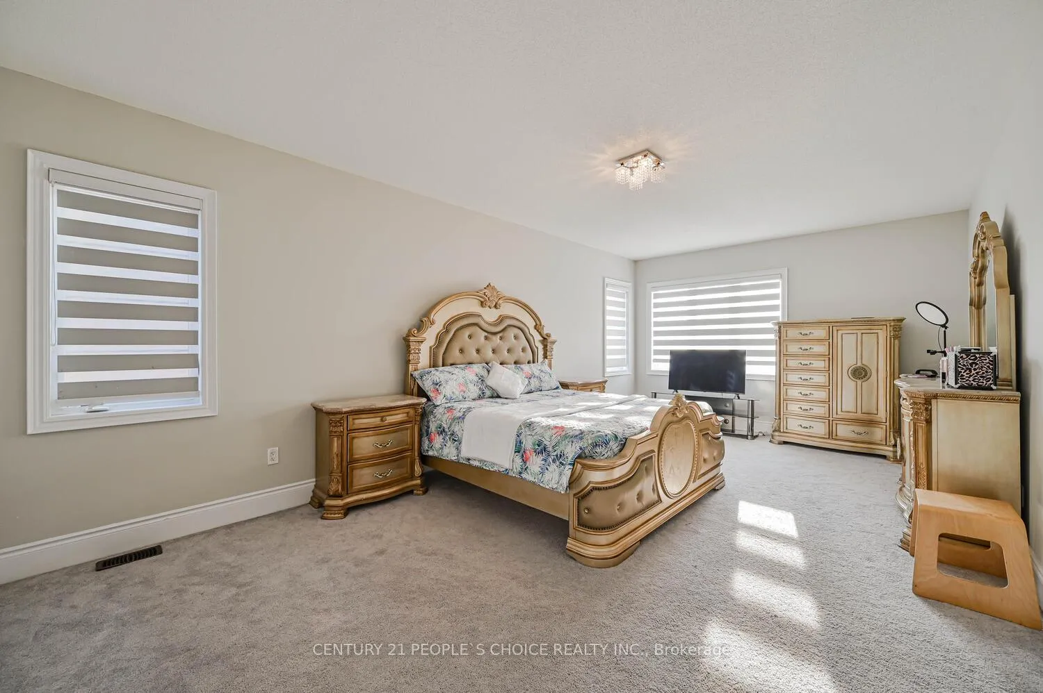 Photo 23 of 1 Carl Finlay Drive, Brampton, Toronto Gore Rural Estate — HOMEH