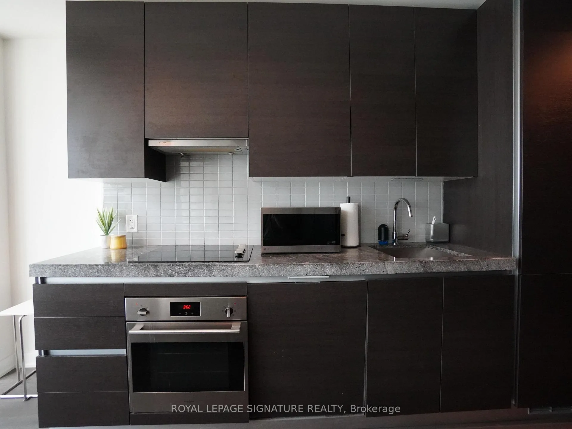 Photo 3 of Unit 1006, 38 Stewart Street, Toronto, Waterfront Communities — HOMEH