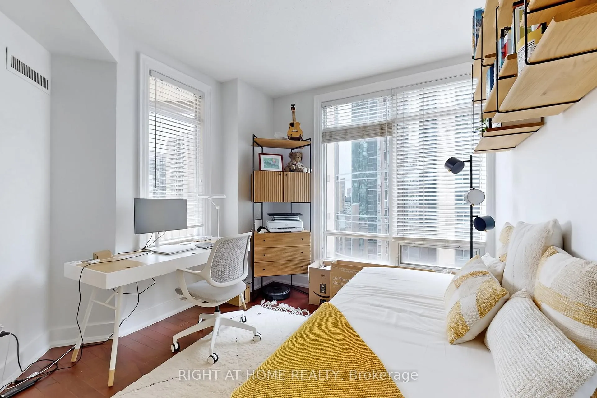 Photo 36 of Unit 1109, 100 Hayden Street, Toronto, Church-Yonge Corridor — HOMEH