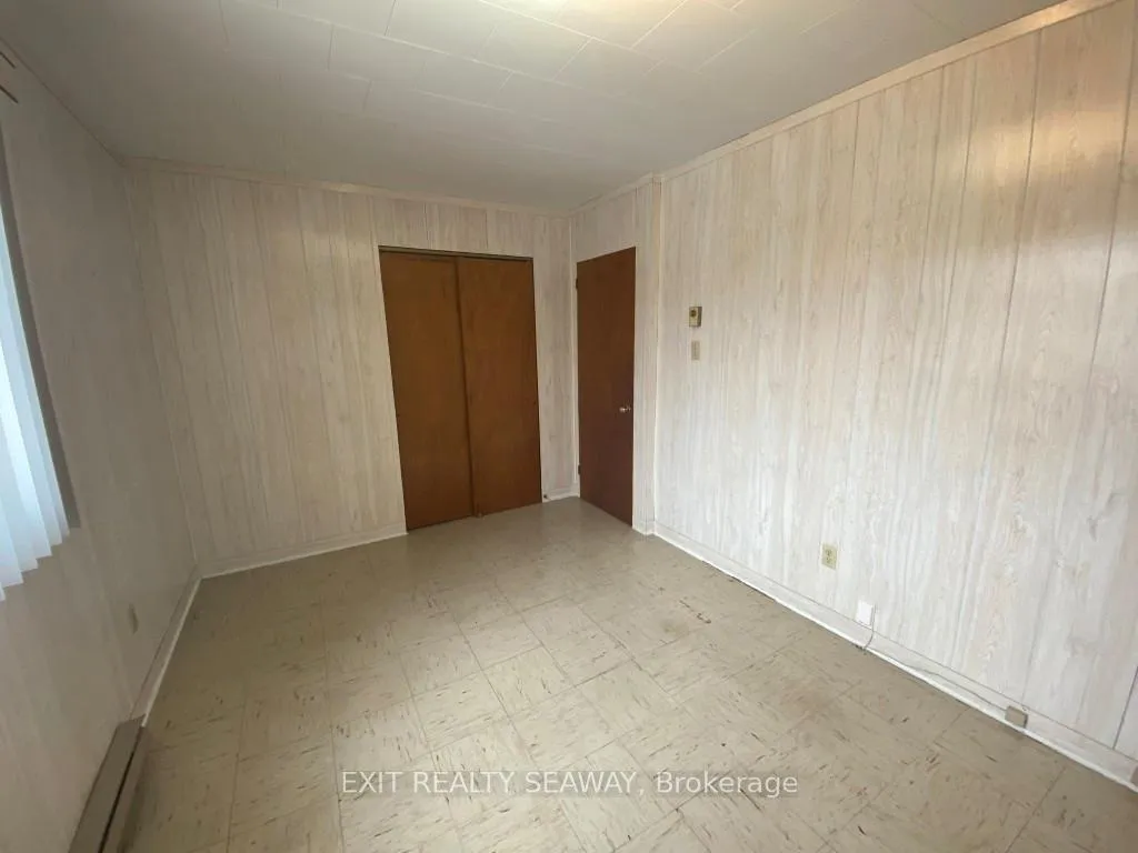 Photo 8 of 1311 Walton Street, Cornwall — HOMEH