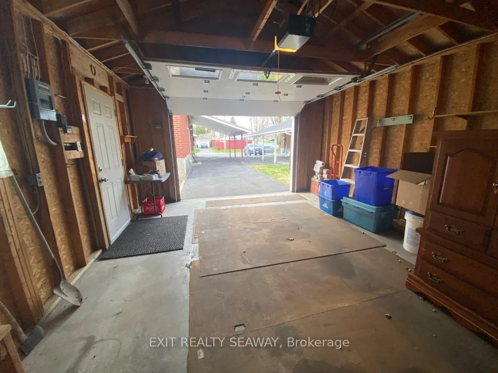 Photo 16 of 1311 Walton Street, Cornwall — HOMEH